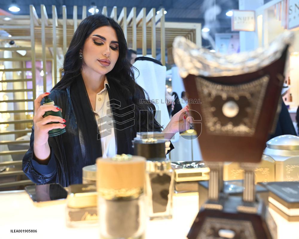 KUWAIT-HAWALLI GOVERNORATE-PERFUMES EXHIBITION