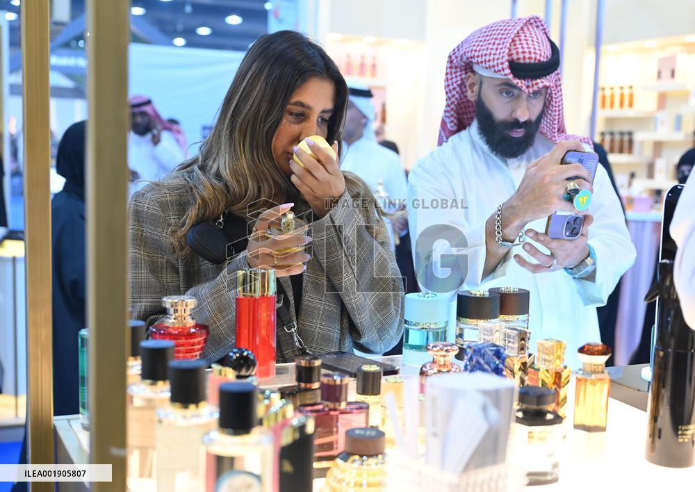 KUWAIT-HAWALLI GOVERNORATE-PERFUMES EXHIBITION