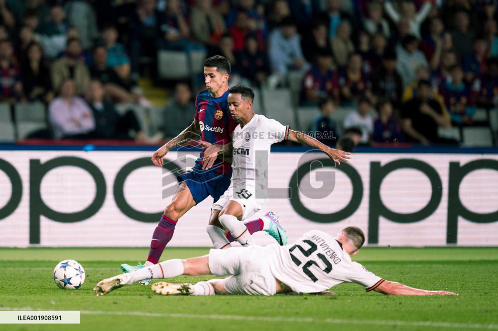 (SP)SPAIN-BARCELONA-FOOTBALL-UEFA CHAMPIONS LEAGUE-BARCELONA VS SHAKHTAR DONETSK