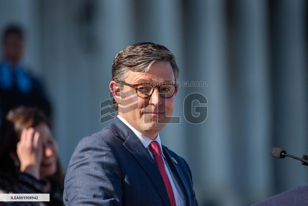 Trump Ally Mike Johnson Elected New House Speaker - Washington