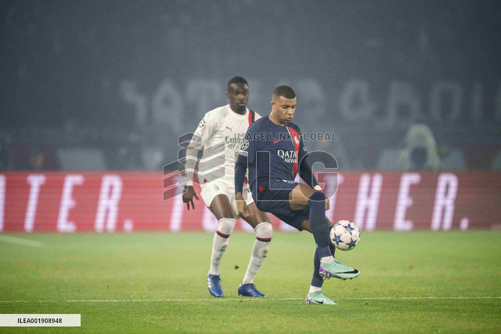 Champions League - PSG v AC Milan