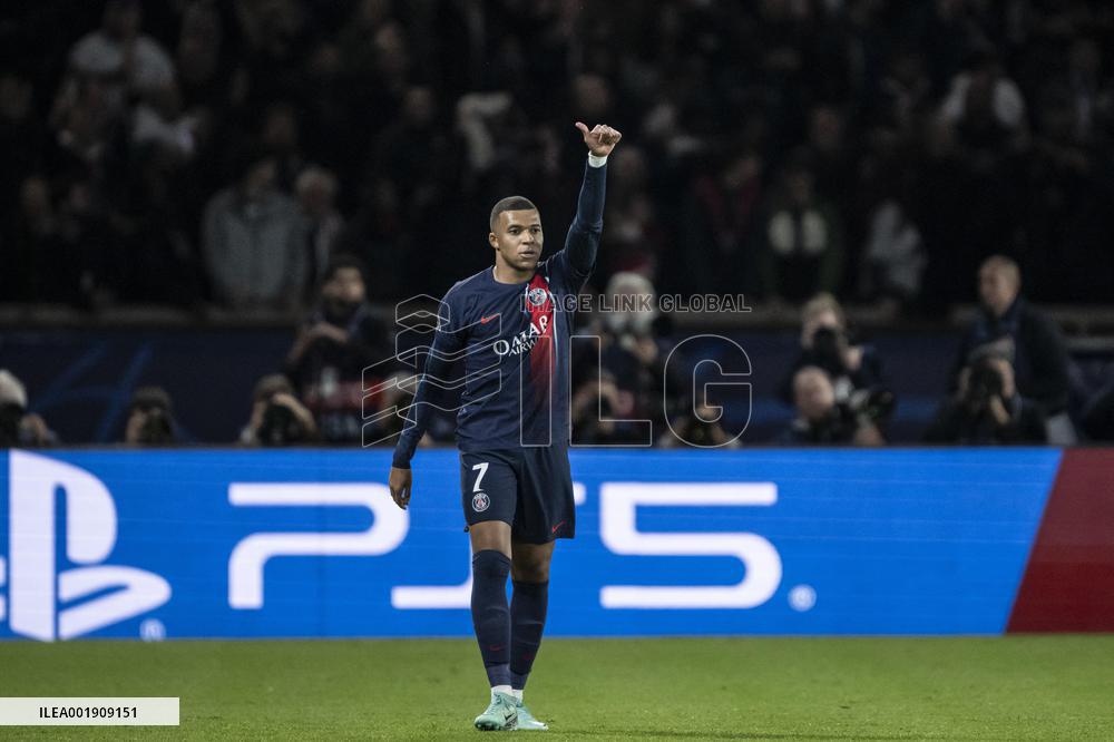 Champions League - PSG v AC Milan