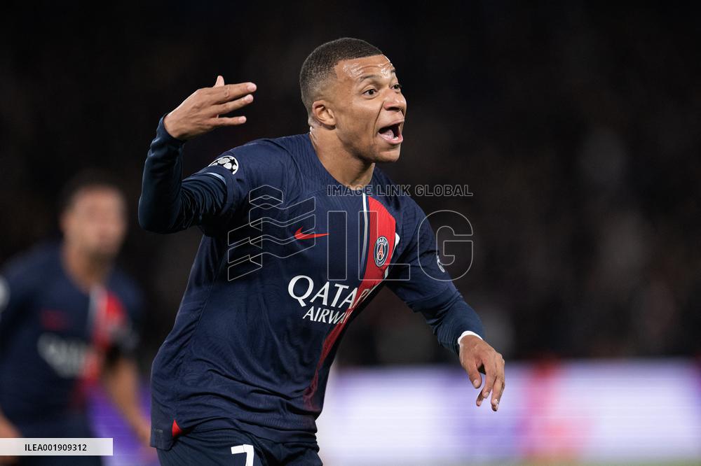 NO TABLOIDS - Bal Du Centenaire - Prince Rainer III Ball To Benefit The Fight Aids Monaco - Monte-Carlo