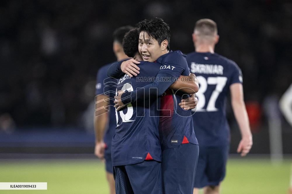 Champions League - PSG v AC Milan