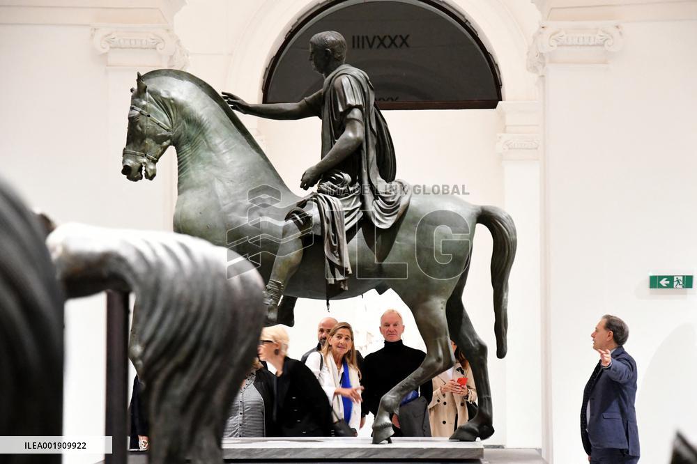 Trudie Styler And Sting At The National Archaeological Museum - Naples
