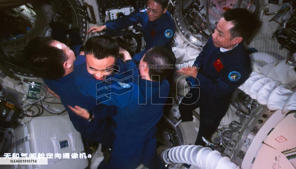 (EyesonSci)CHINA-SHENZHOU-17-SPACE STATION-ENTERING (CN)