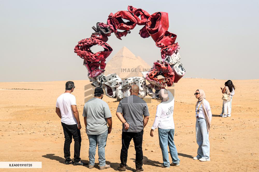 EGYPT-GIZA-PYRAMIDS-ART EXHIBITION