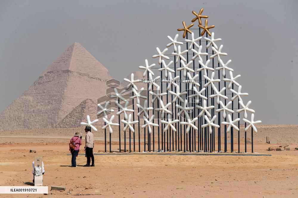 EGYPT-GIZA-PYRAMIDS-ART EXHIBITION