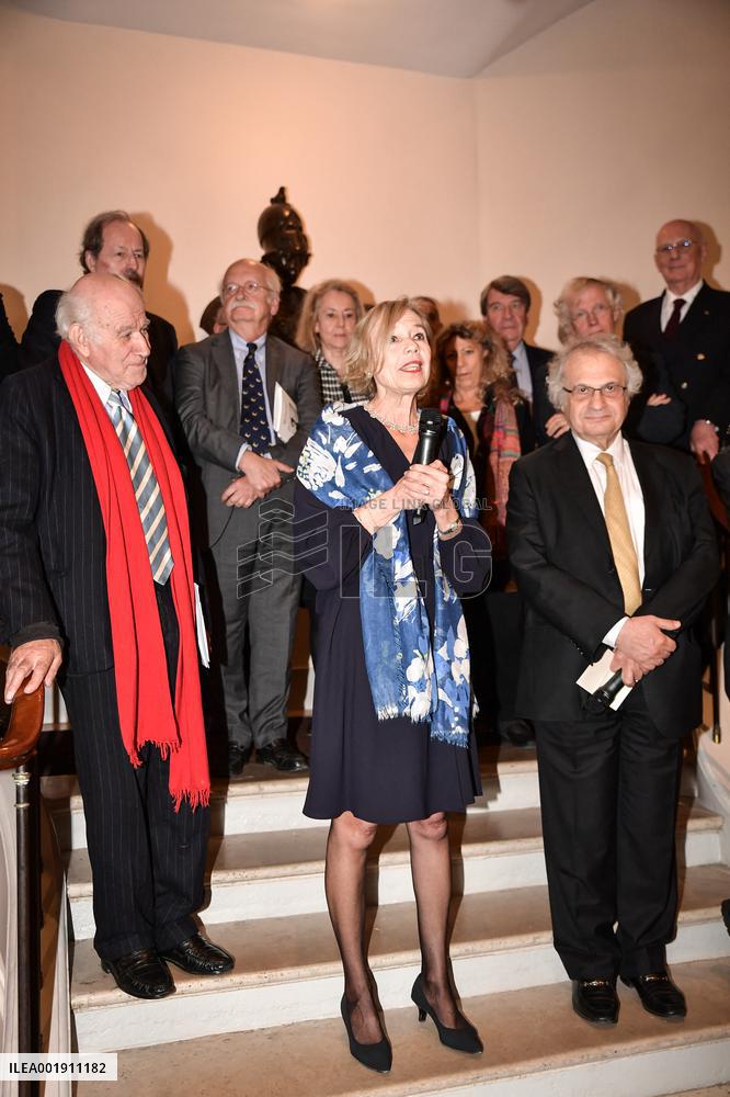 Proclamation Of The Novel Award - Paris