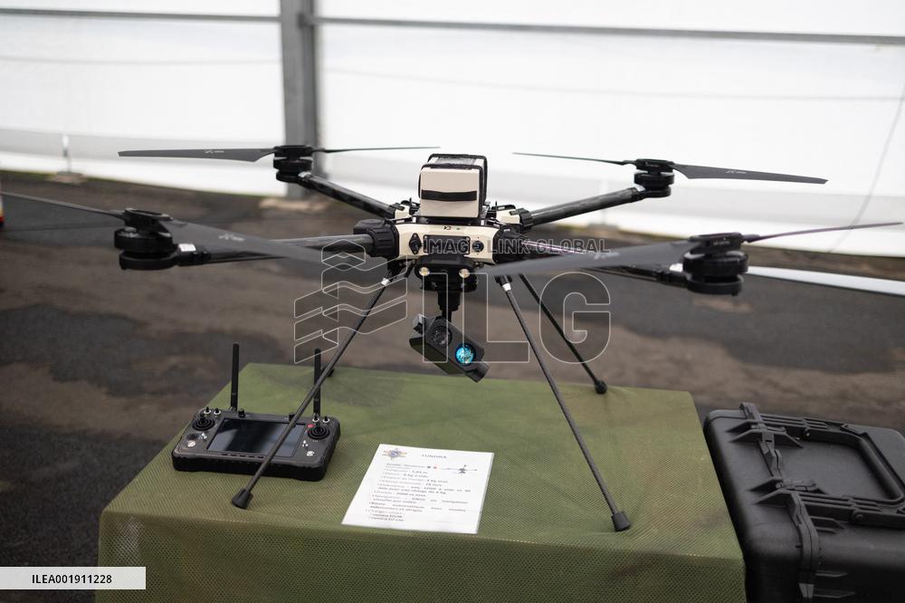 Elisabeth Borne inaugurates the French Army drone school - Chaumont-Semoutiers