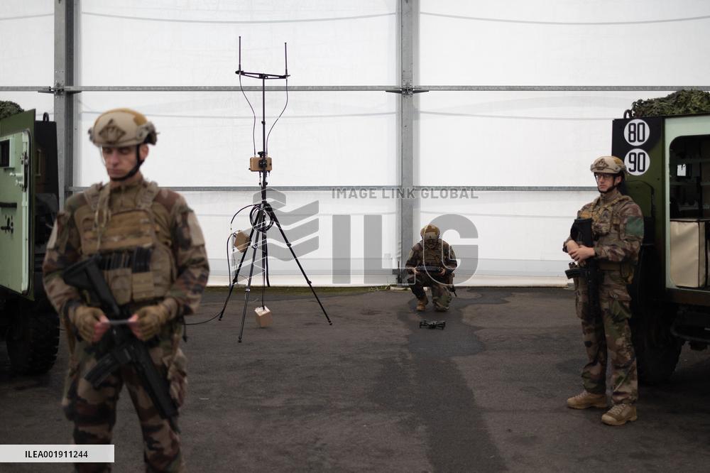 Elisabeth Borne inaugurates the French Army drone school - Chaumont-Semoutiers
