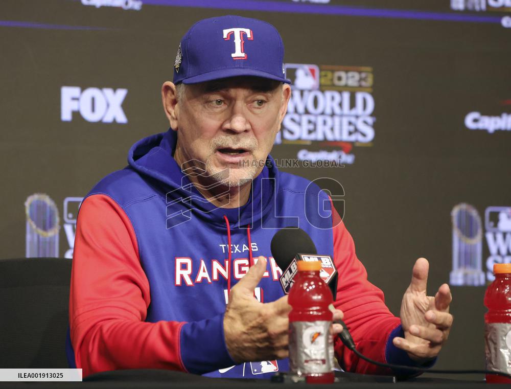 Baseball: Day before World Series opening