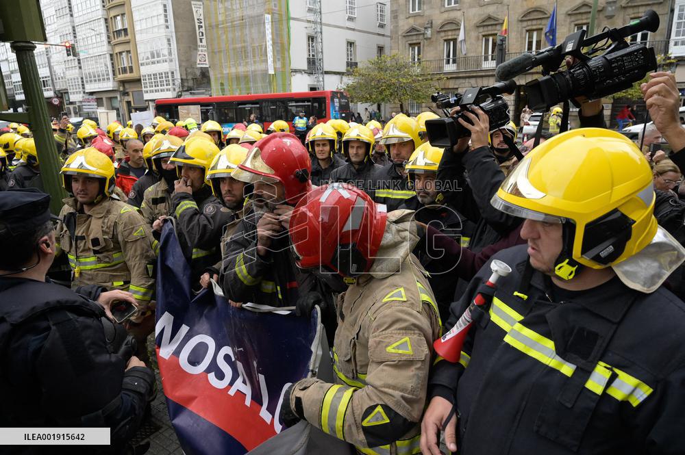 Firefighters Strike Continues In Galicia