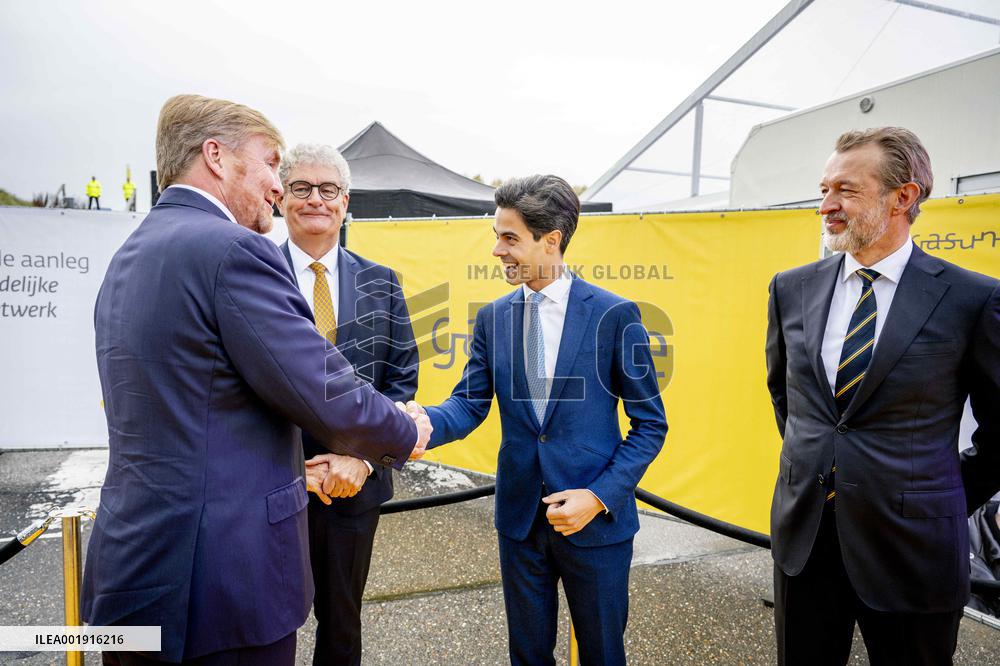 King Willem-Alexander At National Hydrogen Network Constuction Start - Rotterdam