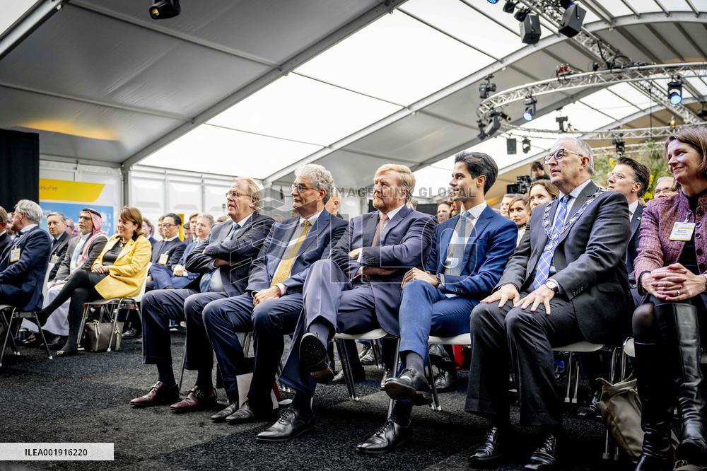 King Willem-Alexander At National Hydrogen Network Constuction Start - Rotterdam