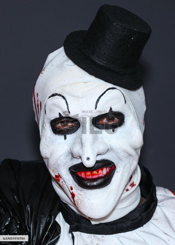 Darren Dzienciol Pop Icons Halloween Party - LA