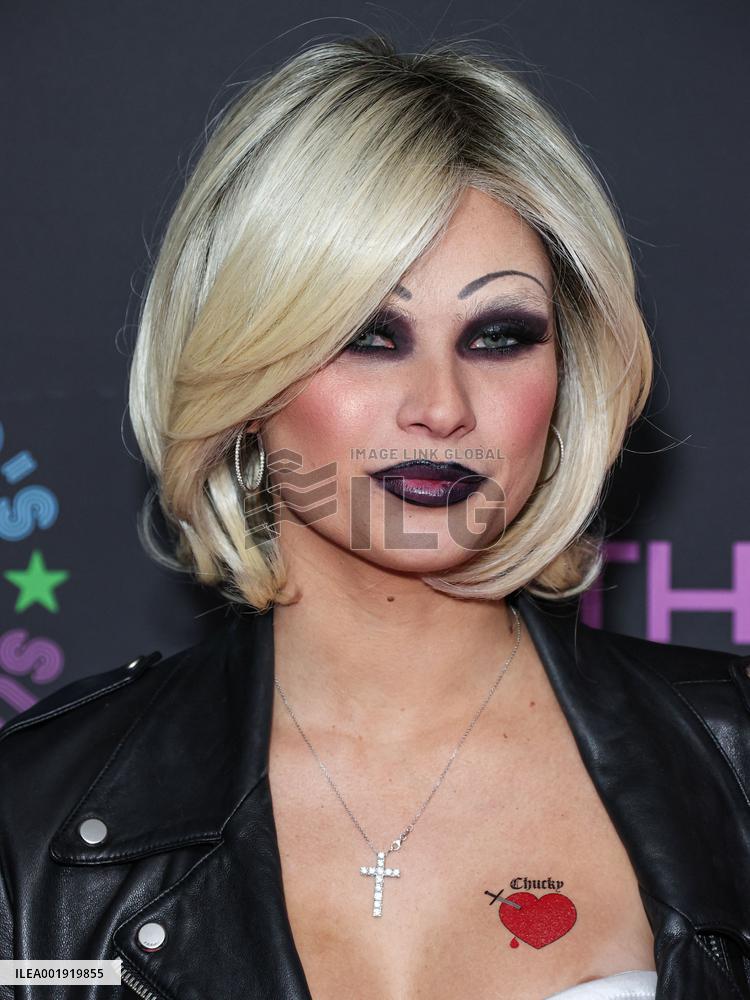 Darren Dzienciol Pop Icons Halloween Party - LA