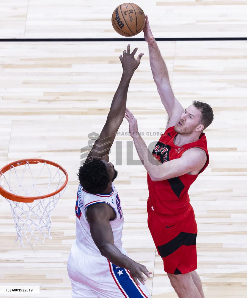 (SP)CANADA-TORONTO-NBA-76ERS VS RAPTORS
