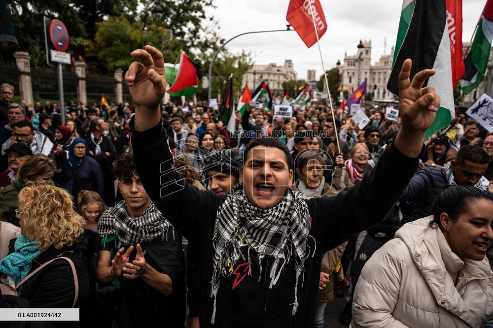 Demonstration In Support Of Palestine - Madrid
