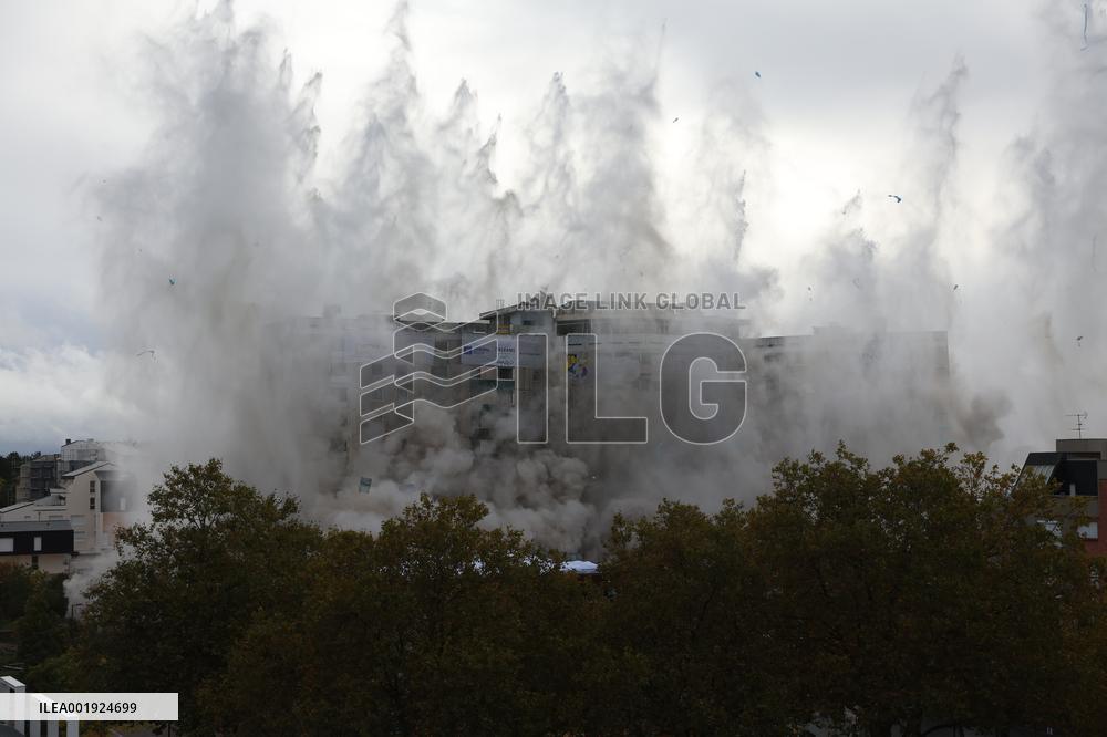 The Emblematic T17 Tour Of Orleans Has Been Demolished