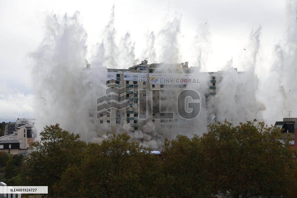 The Emblematic T17 Tour Of Orleans Has Been Demolished