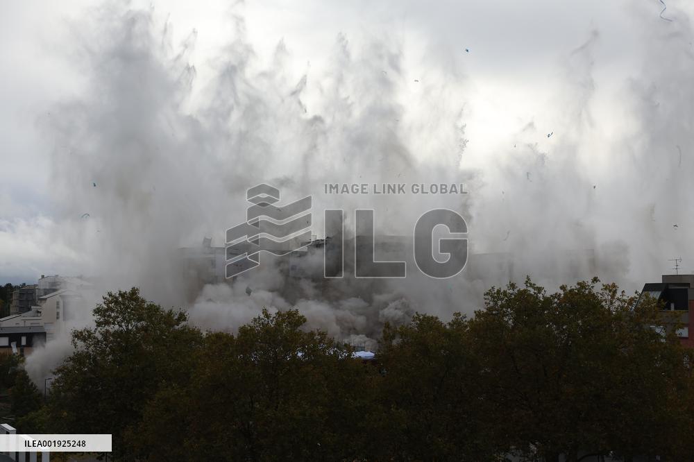 The Emblematic T17 Tour Of Orleans Has Been Demolished