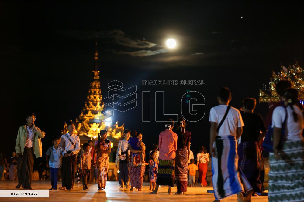 MYANMAR-NAY PYI TAW-THADINGYUT FESTIVAL