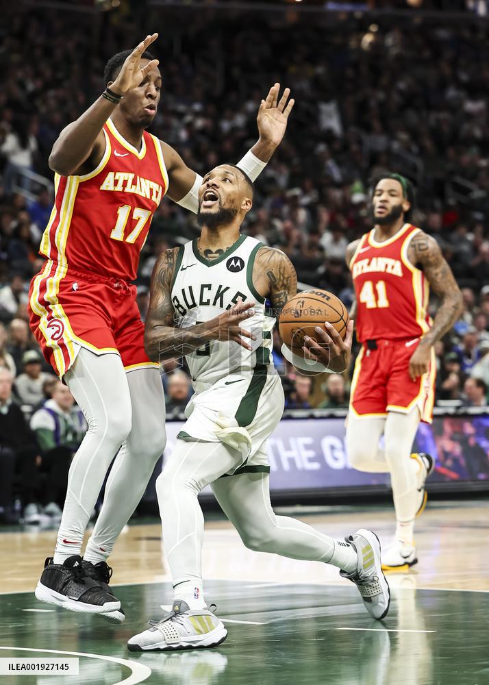 (SP)U.S.-MILWAUKEE-BASKETBALL-NBA-HAWKS VS BUCKS