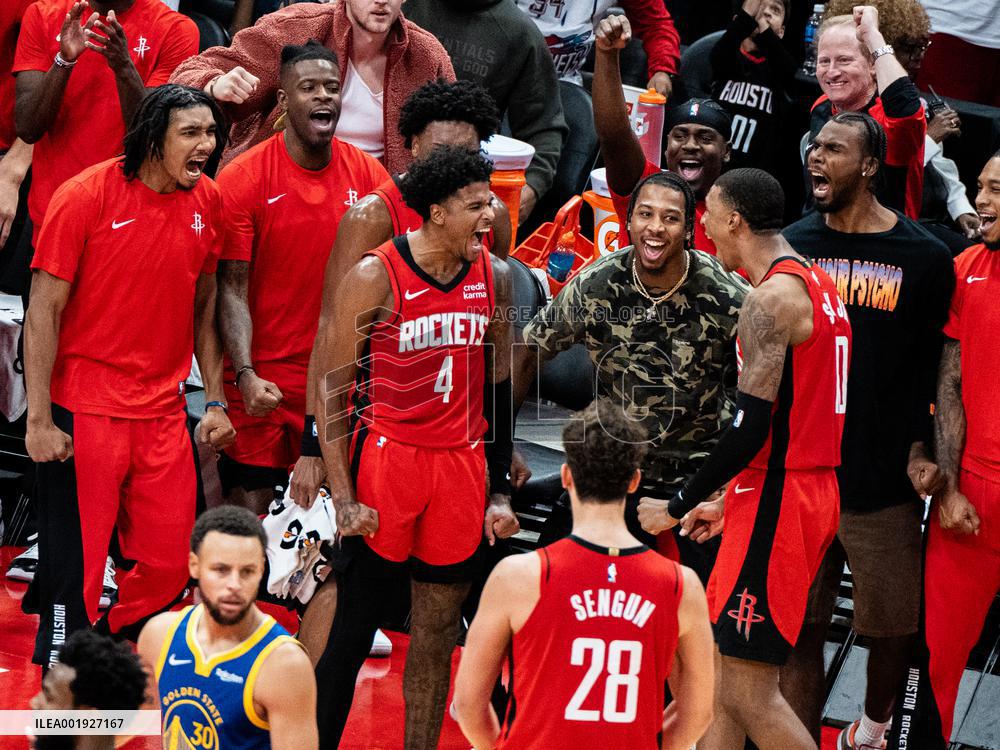 (SP)U.S.-HUSTON-BASKETBALL-NBA-ROCKETS VS WARRIORS