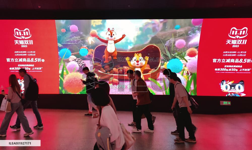 Double 11 Shopping Carnival Popular in China