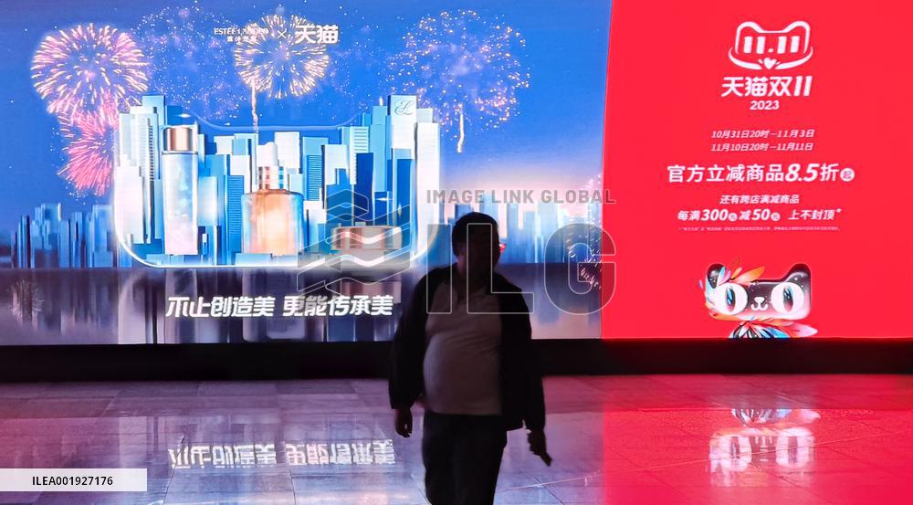 Double 11 Shopping Carnival Popular in China