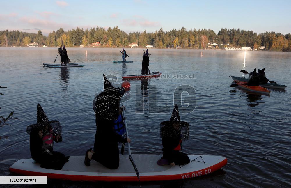 4Th Annual All Hallow's Eve Witches Paddle - Canada