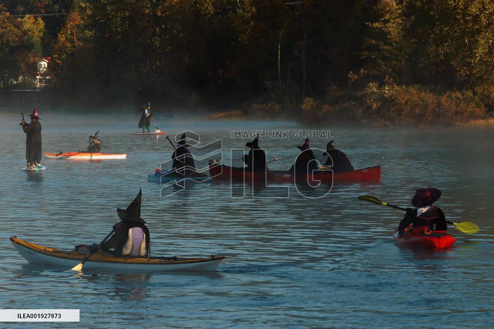 4Th Annual All Hallow's Eve Witches Paddle - Canada
