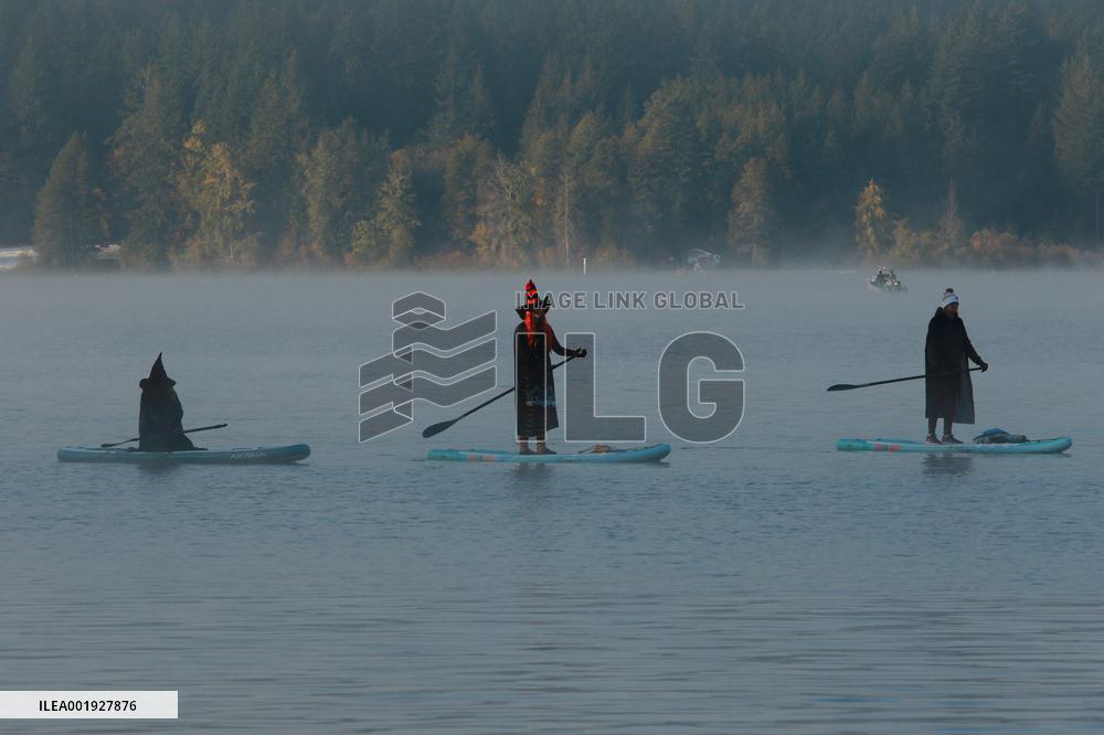 4Th Annual All Hallow's Eve Witches Paddle - Canada
