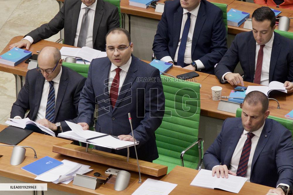 MALTA-VALLETTA-BUDGET