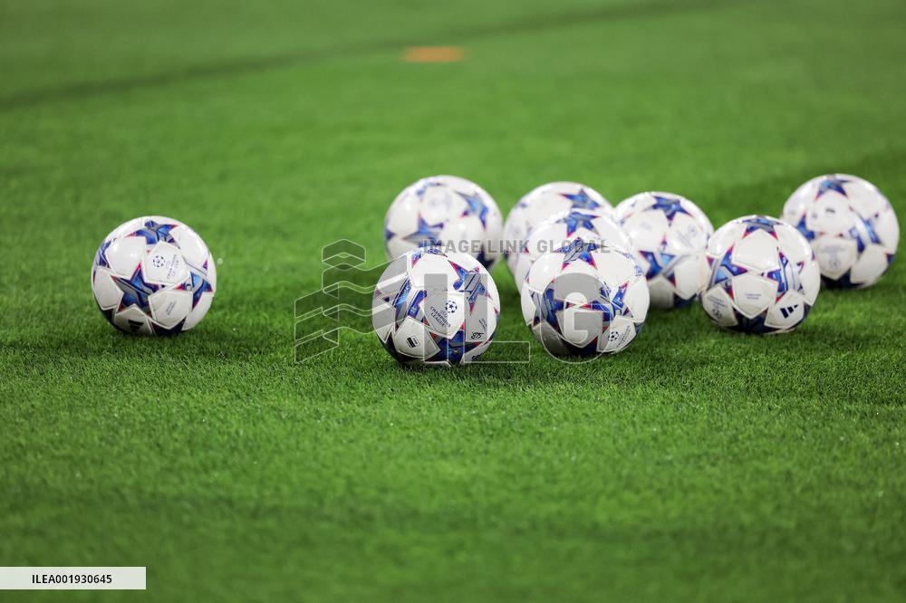 Champions League: Real Sociedad training