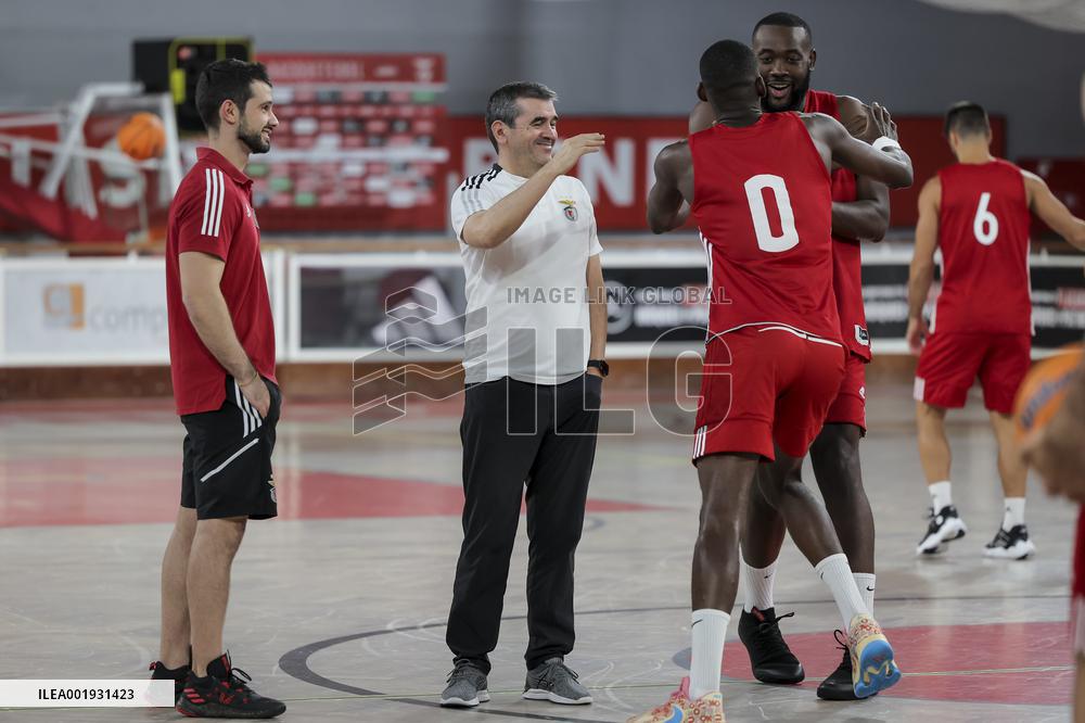Basketball: Benfica Training
