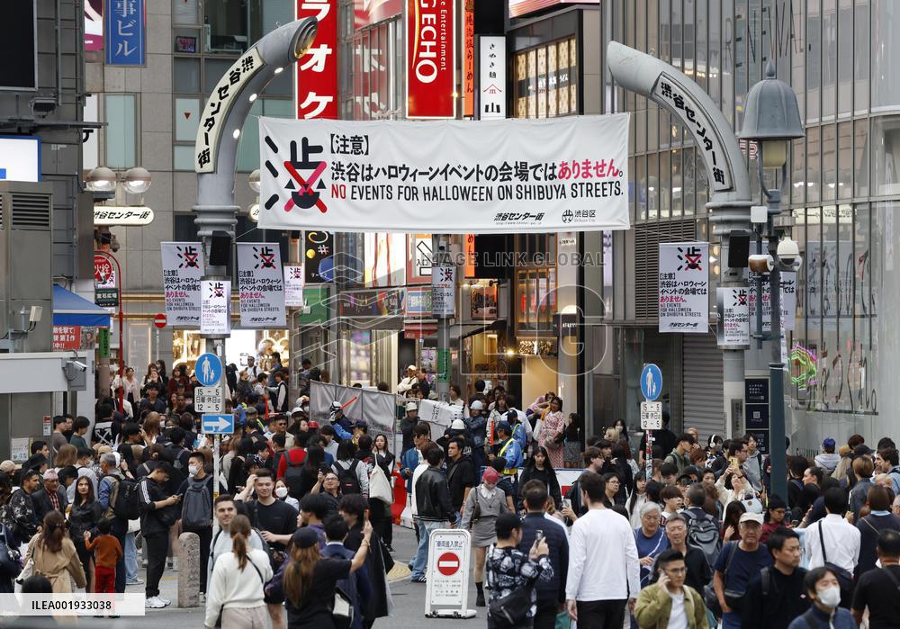 Halloween in Tokyo's Shibuya