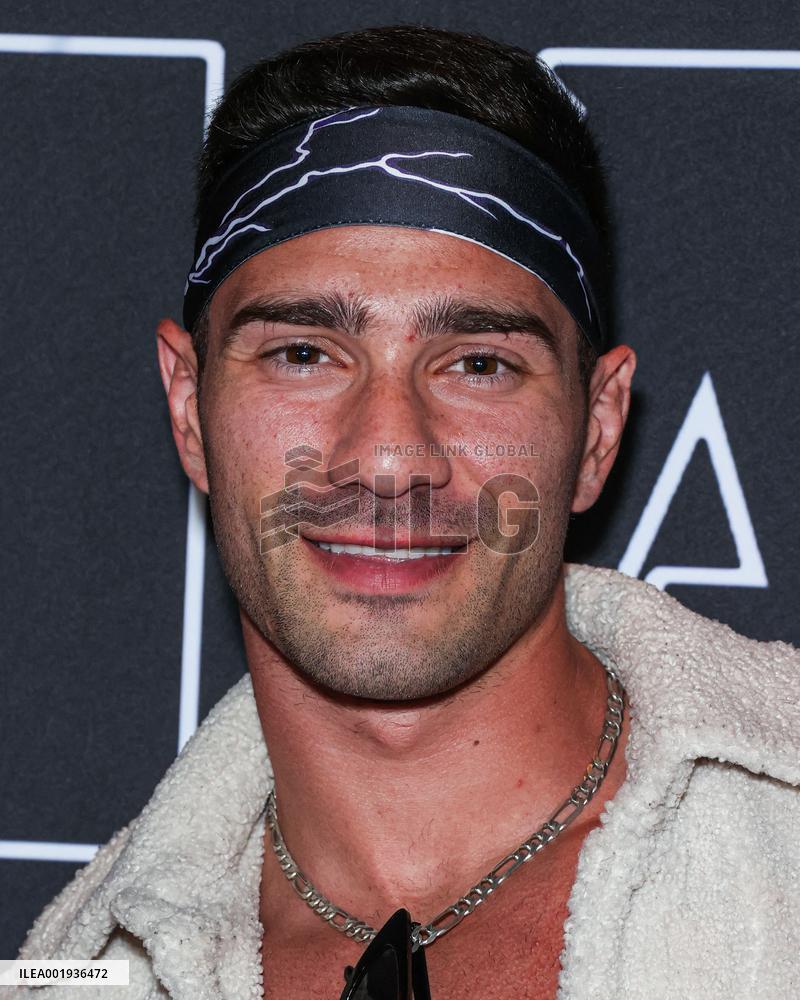 Billboard And Affinity Nightlife's Red Carpet Halloween Costume Ball - LA