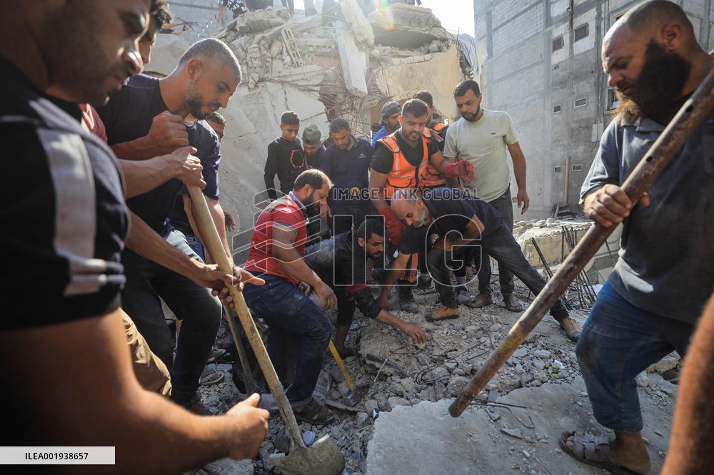 MIDEAST-GAZA-KHAN YOUNIS-ISRAEL-AIRSTRIKES-AFTERMATH