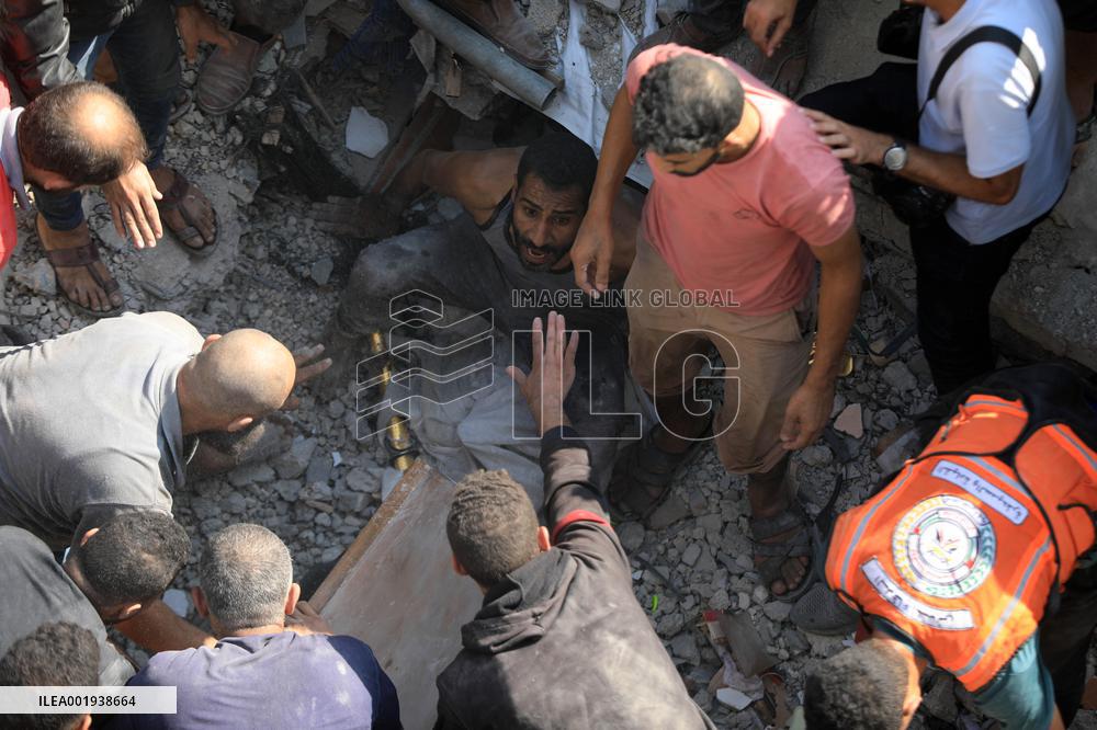 MIDEAST-GAZA-KHAN YOUNIS-ISRAEL-AIRSTRIKES-AFTERMATH