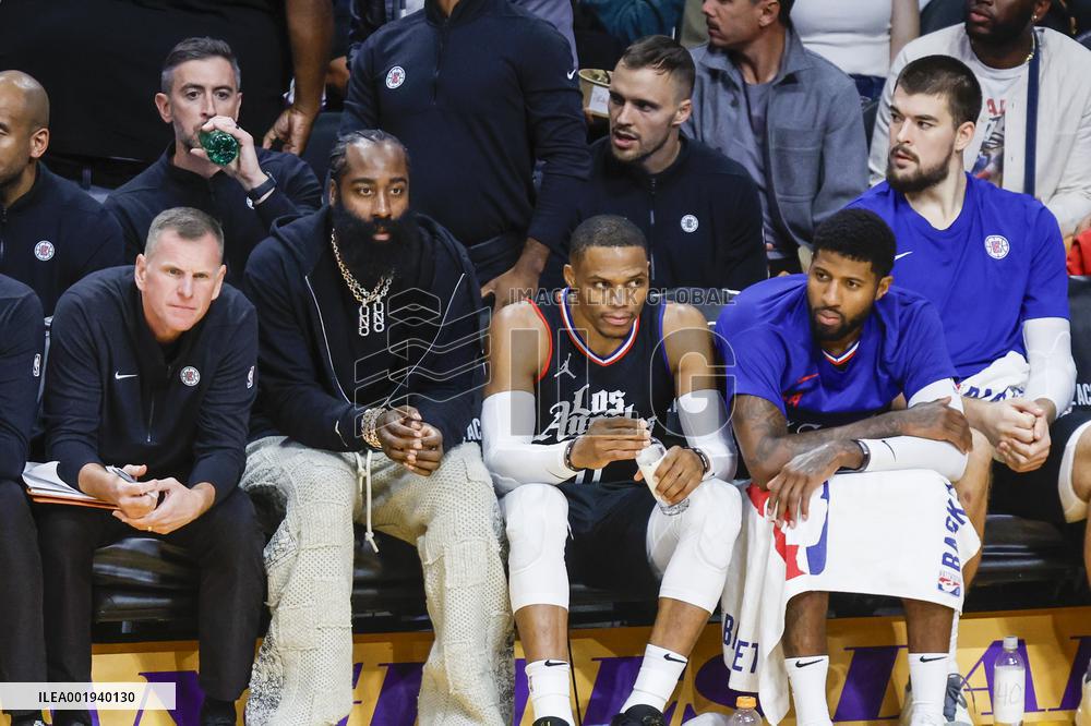 (SP)U.S.-LOS ANGELES-BASKETBALL-NBA-LAKERS VS CLIPPERS