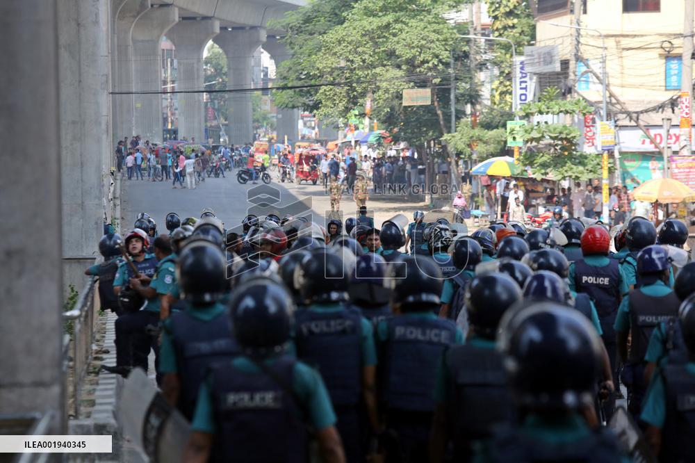 Clashes Between Workers And Police - Dhaka