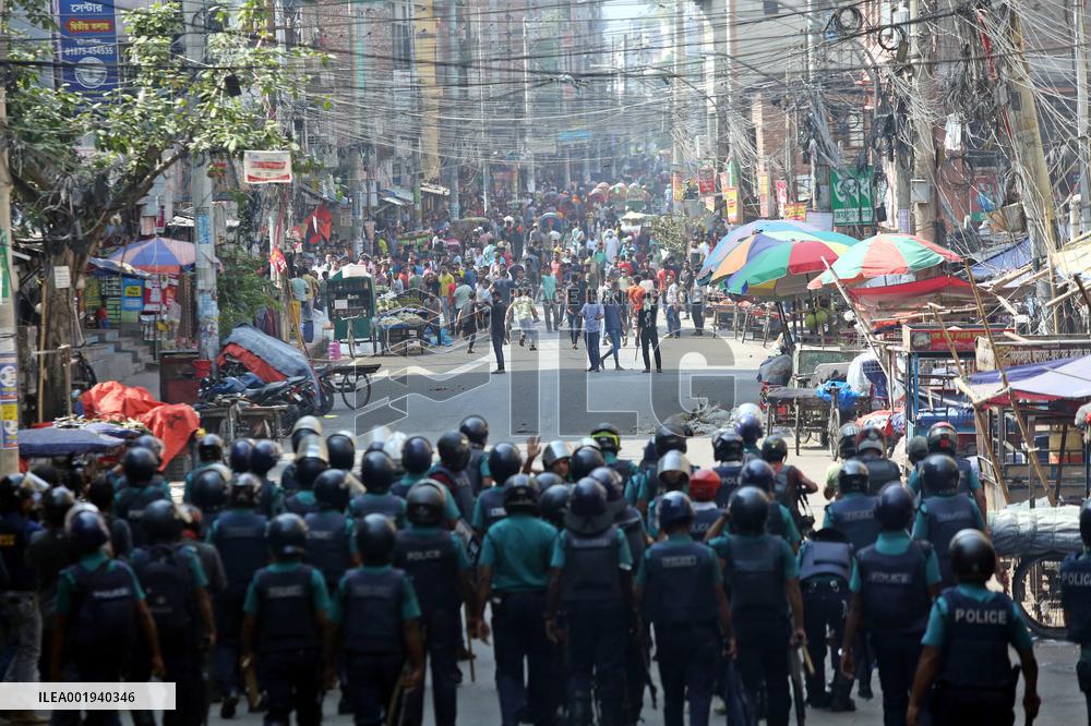 Clashes Between Workers And Police - Dhaka