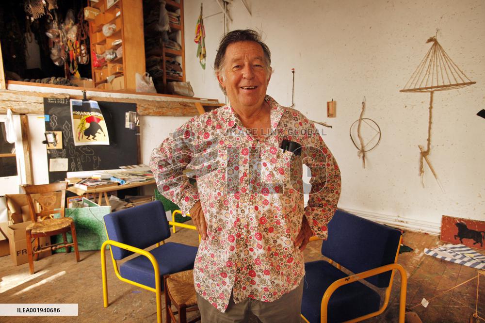 Artist Claude Viallat Exhibition - Nimes