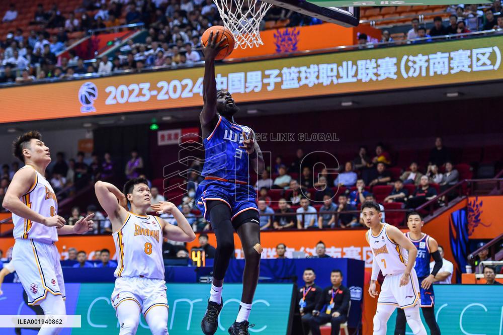 (SP)CHINA-JINAN-BASKETBALL-CBA LEAGUE-SHANDONG VS SHANXI (CN)