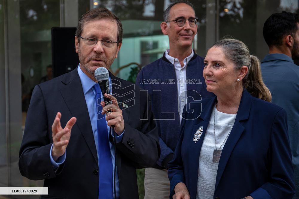 President Herzog Visits Evacuees In Jerusalem