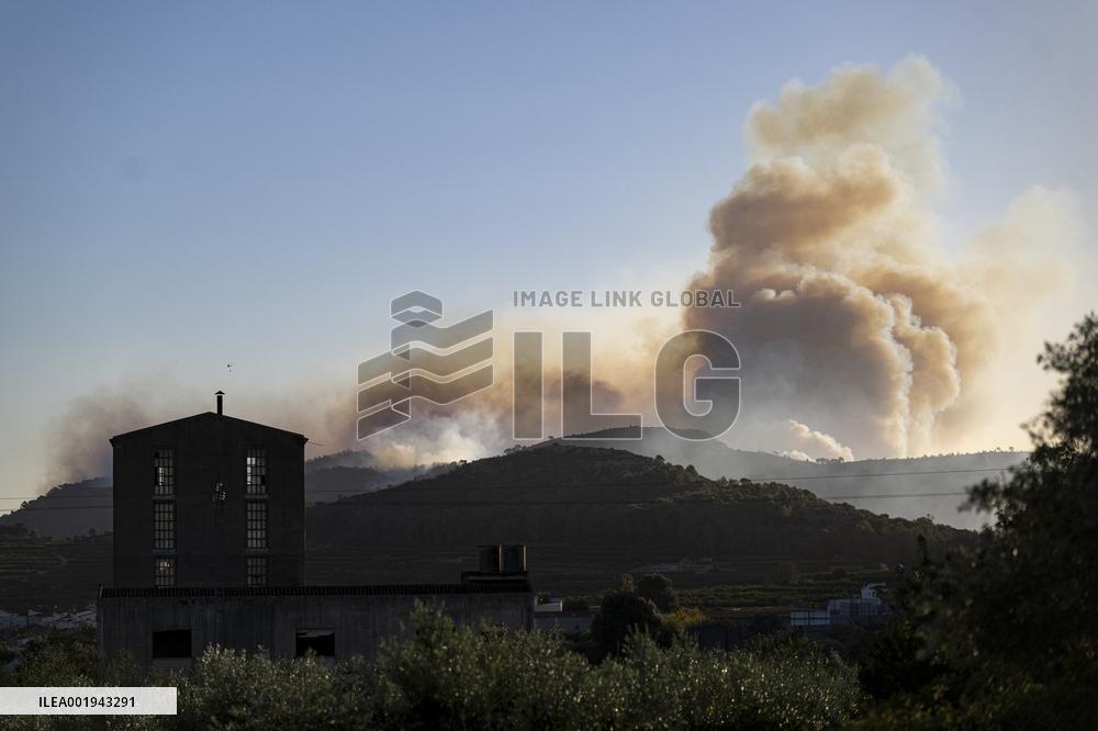 Forest Fire Forces Towns And Villages Evacuations - Spain