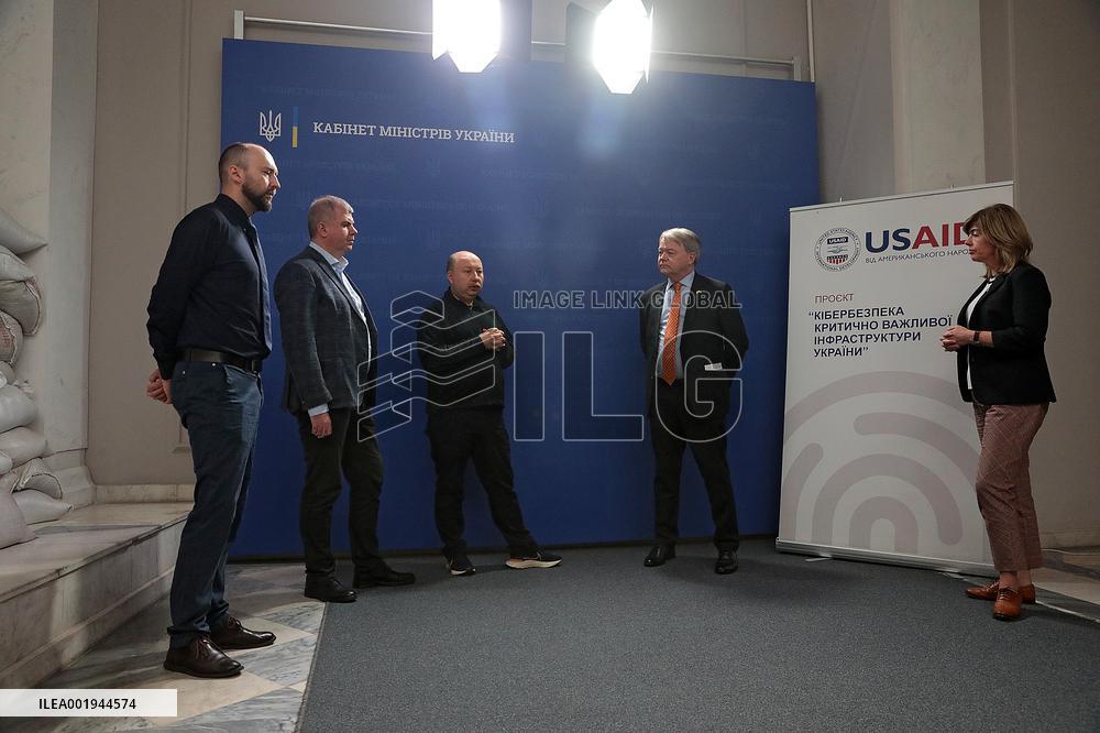 Meeting on cooperation between Secretariat of Ukrainian government and USAID in Kyiv