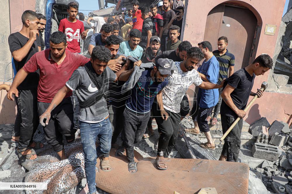 MIDEAST-GAZA-KHAN YOUNIS-ISRAEL-AIRSTRIKES